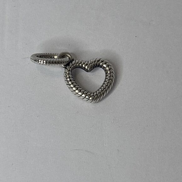 Pandora Silver Snake Chain Pattern Open Heart Dangle Charm 399094C00 - Picture 1 of 5